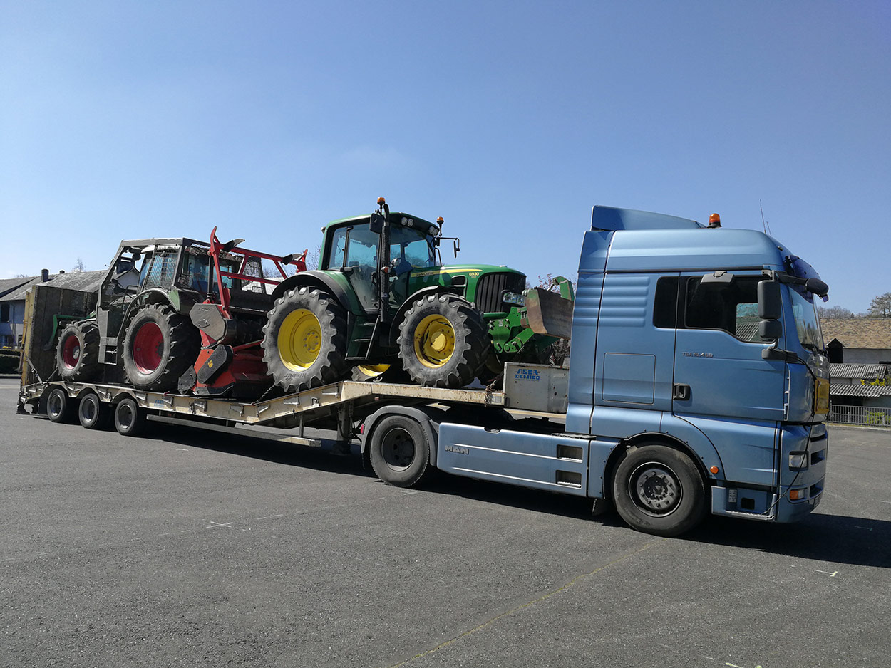 Débroussaillage Oloron, Débroussaillage 64, Travaux forestiers Oloron, Travaux forestiers 64, Paysagiste Oloron, Paysagiste 64, Elagage Oloron, Elagage 64, Transports de machines TP Oloron, Transports de machines TP 64